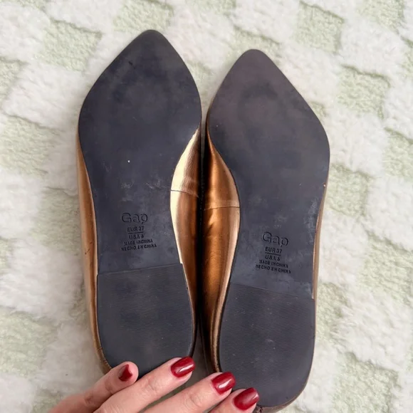 GAP Metallic Bronze Pointed Toe Flats - Picture 3 of 3